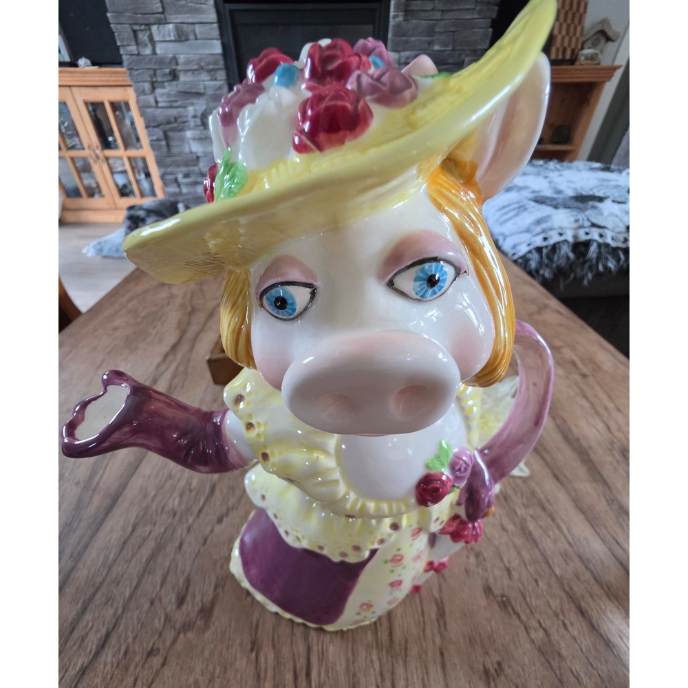 Vintage 1980s Miss Piggy Ceramic Teapot Sigma Taste Setter Jim Henson Muppets